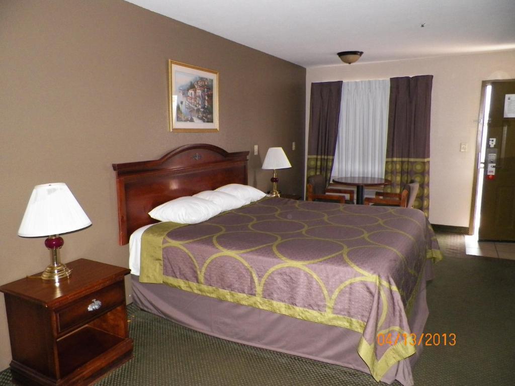 Super 8 By Wyndham Childress Motel Kültér fotó